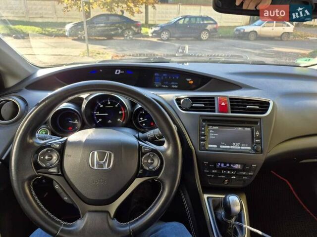 Белый Хонда Цивик, объемом двигателя 1.6 л и пробегом 172 тыс. км за 9900 $, фото 35 на Automoto.ua