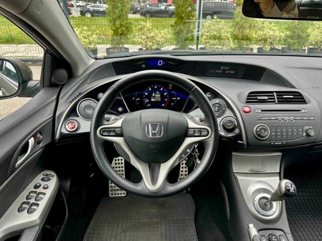 Бежевый Хонда Цивик, объемом двигателя 1.8 л и пробегом 27 тыс. км за 11900 $, фото 23 на Automoto.ua