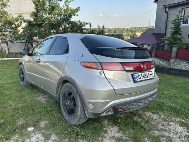 Бежевый Хонда Цивик, объемом двигателя 1.8 л и пробегом 191 тыс. км за 5000 $, фото 3 на Automoto.ua