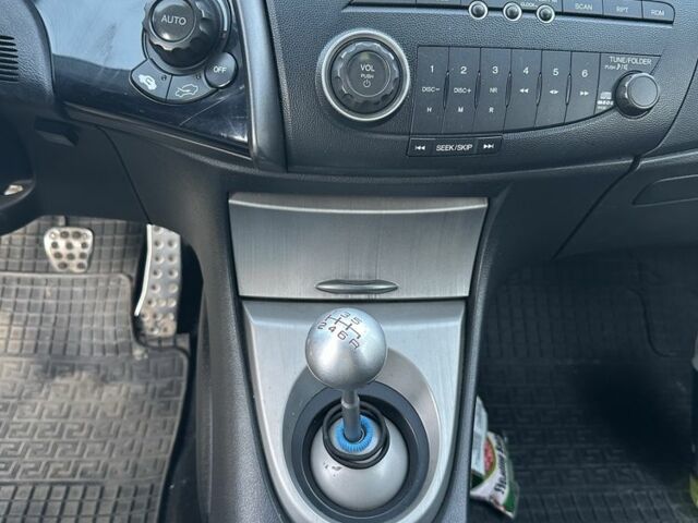 Бежевый Хонда Цивик, объемом двигателя 1.8 л и пробегом 191 тыс. км за 5000 $, фото 5 на Automoto.ua