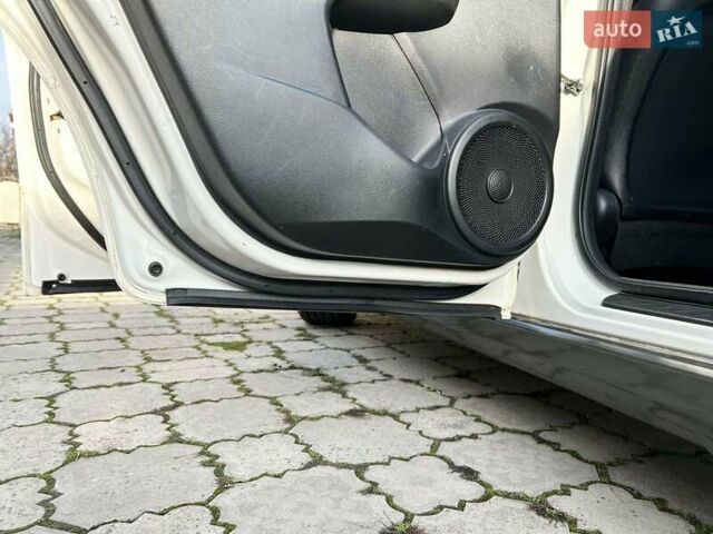 Бежевый Хонда Цивик, объемом двигателя 1.8 л и пробегом 240 тыс. км за 8900 $, фото 17 на Automoto.ua