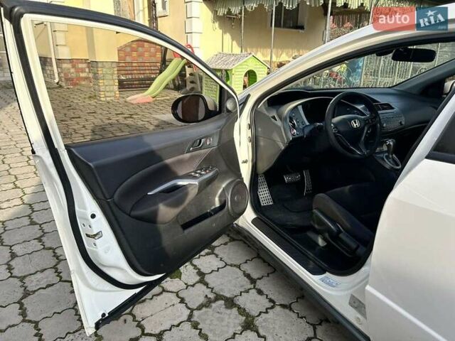 Бежевый Хонда Цивик, объемом двигателя 1.8 л и пробегом 240 тыс. км за 8900 $, фото 10 на Automoto.ua