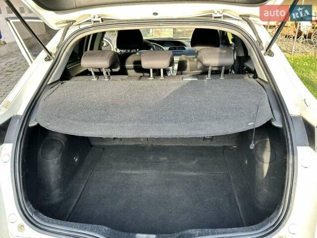 Бежевый Хонда Цивик, объемом двигателя 1.8 л и пробегом 240 тыс. км за 8900 $, фото 20 на Automoto.ua