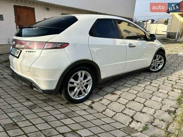 Бежевый Хонда Цивик, объемом двигателя 1.8 л и пробегом 240 тыс. км за 8900 $, фото 4 на Automoto.ua