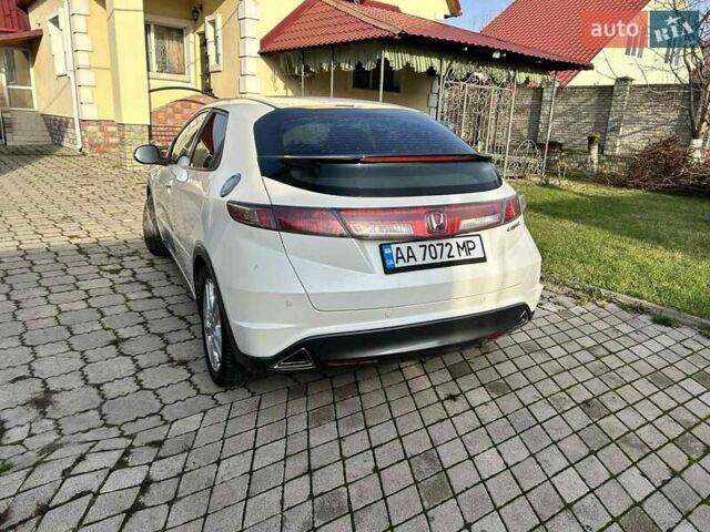 Бежевый Хонда Цивик, объемом двигателя 1.8 л и пробегом 240 тыс. км за 8900 $, фото 6 на Automoto.ua