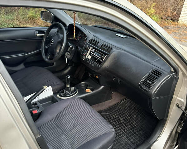 Бежевый Хонда Цивик, объемом двигателя 1.4 л и пробегом 241 тыс. км за 3100 $, фото 10 на Automoto.ua