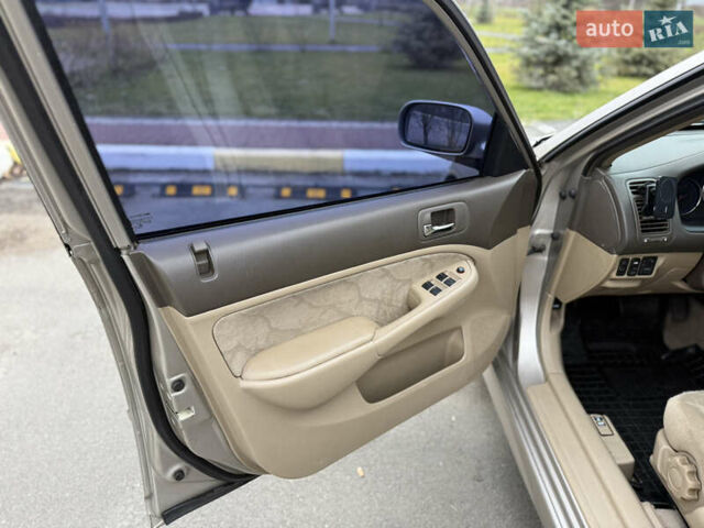 Бежевий Хонда Сівік, об'ємом двигуна 1.59 л та пробігом 234 тис. км за 5000 $, фото 18 на Automoto.ua