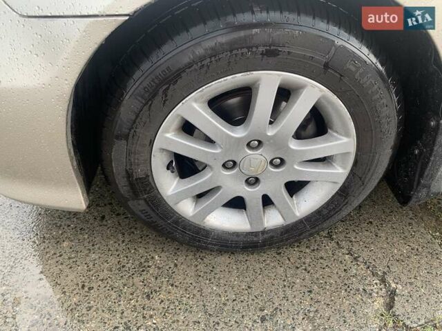 Бежевий Хонда Сівік, об'ємом двигуна 1.59 л та пробігом 255 тис. км за 5600 $, фото 25 на Automoto.ua