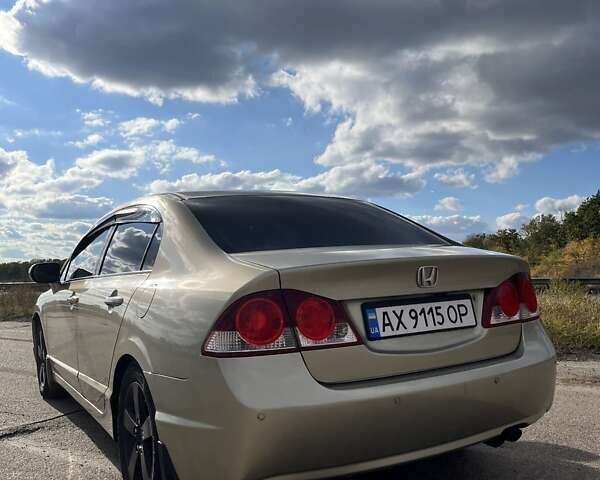 Бежевий Хонда Сівік, об'ємом двигуна 1.8 л та пробігом 263 тис. км за 7000 $, фото 30 на Automoto.ua