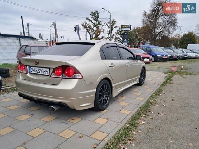 Бежевый Хонда Цивик, объемом двигателя 1.8 л и пробегом 280 тыс. км за 6500 $, фото 3 на Automoto.ua