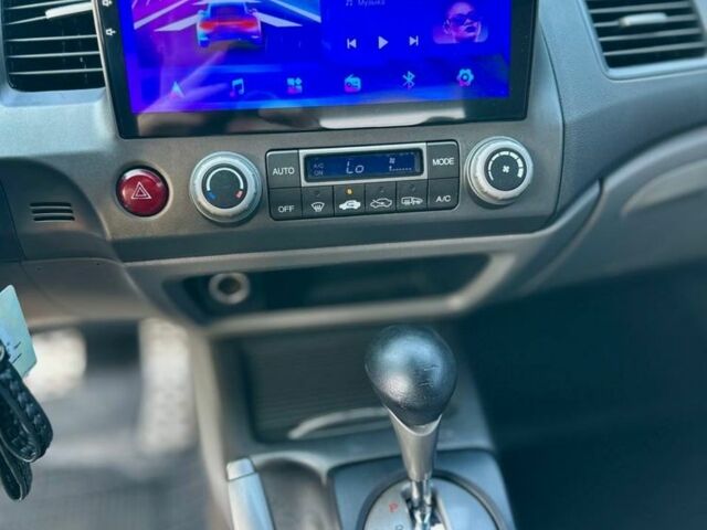 Бежевый Хонда Цивик, объемом двигателя 1.3 л и пробегом 235 тыс. км за 5499 $, фото 19 на Automoto.ua