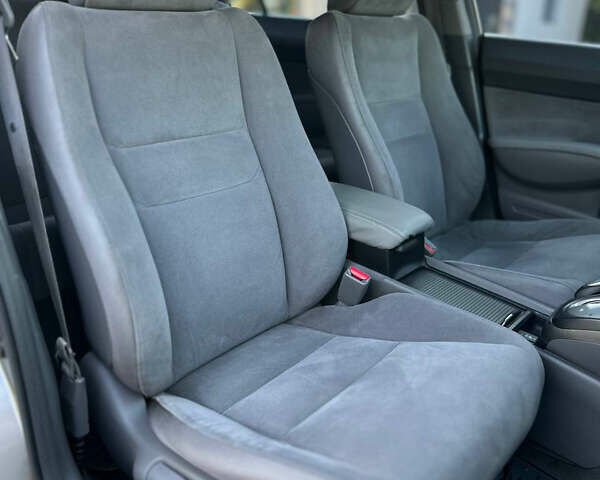 Бежевий Хонда Сівік, об'ємом двигуна 1.3 л та пробігом 235 тис. км за 5499 $, фото 19 на Automoto.ua