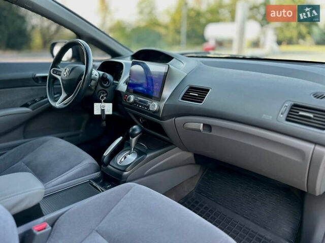 Бежевий Хонда Сівік, об'ємом двигуна 1.3 л та пробігом 235 тис. км за 5499 $, фото 17 на Automoto.ua