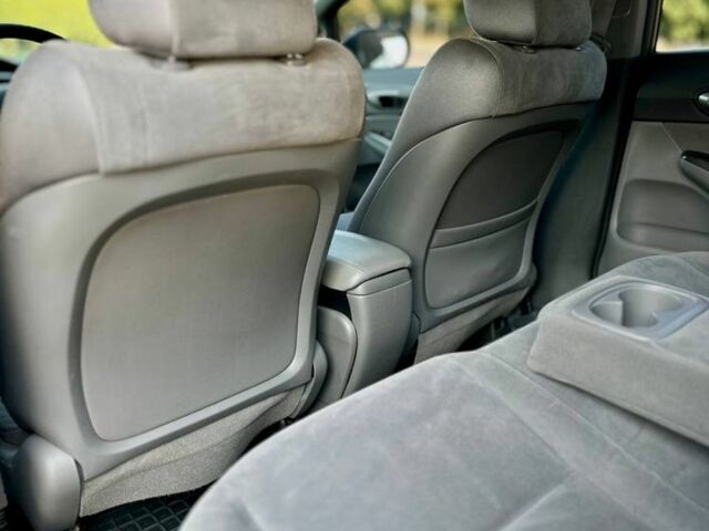 Бежевый Хонда Цивик, объемом двигателя 1.3 л и пробегом 235 тыс. км за 5499 $, фото 10 на Automoto.ua