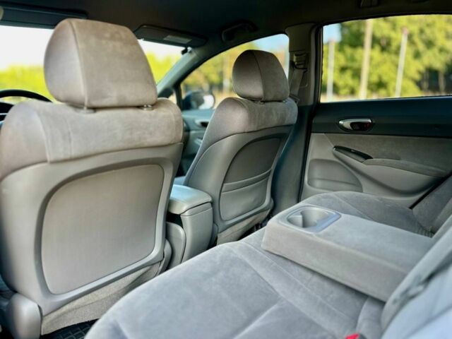 Бежевый Хонда Цивик, объемом двигателя 1.3 л и пробегом 235 тыс. км за 5499 $, фото 9 на Automoto.ua