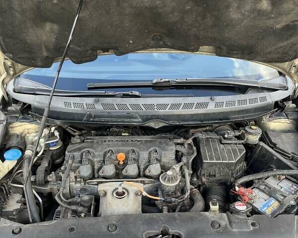 Бежевий Хонда Сівік, об'ємом двигуна 1.8 л та пробігом 263 тис. км за 7000 $, фото 11 на Automoto.ua