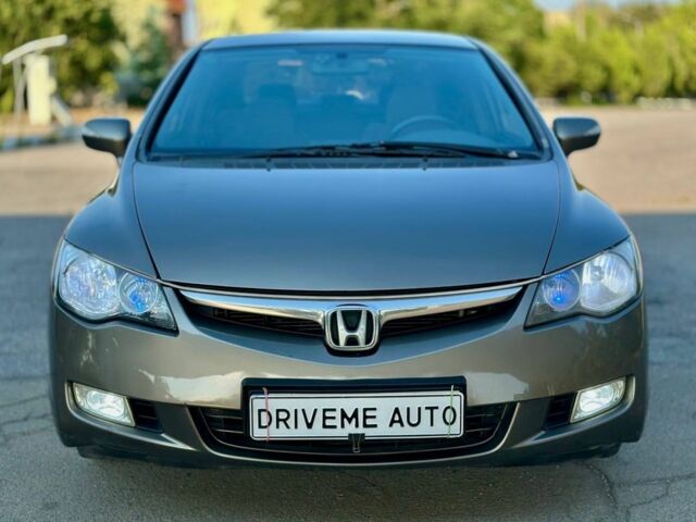 Бежевый Хонда Цивик, объемом двигателя 1.3 л и пробегом 235 тыс. км за 5499 $, фото 1 на Automoto.ua