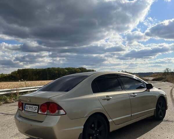 Бежевий Хонда Сівік, об'ємом двигуна 1.8 л та пробігом 263 тис. км за 7000 $, фото 7 на Automoto.ua