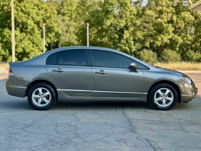 Бежевый Хонда Цивик, объемом двигателя 1.3 л и пробегом 235 тыс. км за 5499 $, фото 3 на Automoto.ua