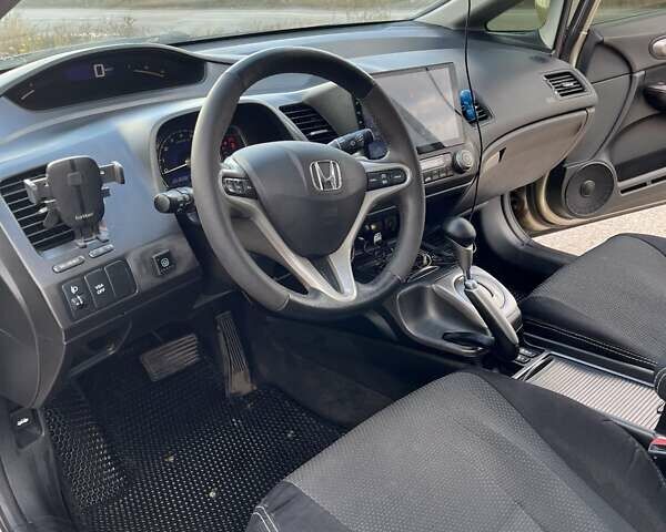 Бежевий Хонда Сівік, об'ємом двигуна 1.8 л та пробігом 263 тис. км за 7000 $, фото 39 на Automoto.ua