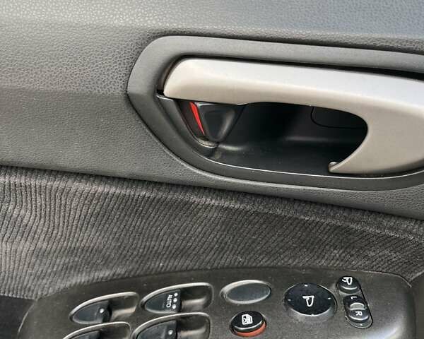 Бежевий Хонда Сівік, об'ємом двигуна 1.8 л та пробігом 263 тис. км за 7000 $, фото 18 на Automoto.ua