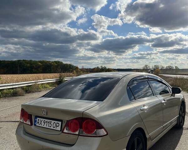 Бежевий Хонда Сівік, об'ємом двигуна 1.8 л та пробігом 263 тис. км за 7000 $, фото 15 на Automoto.ua