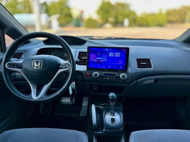 Бежевый Хонда Цивик, объемом двигателя 1.3 л и пробегом 235 тыс. км за 5499 $, фото 18 на Automoto.ua