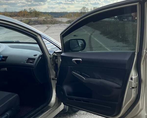 Бежевий Хонда Сівік, об'ємом двигуна 1.8 л та пробігом 263 тис. км за 7000 $, фото 44 на Automoto.ua