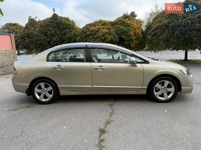 Бежевый Хонда Цивик, объемом двигателя 1.8 л и пробегом 242 тыс. км за 6300 $, фото 7 на Automoto.ua