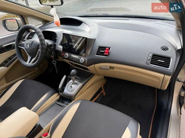 Бежевый Хонда Цивик, объемом двигателя 1.8 л и пробегом 242 тыс. км за 6300 $, фото 29 на Automoto.ua