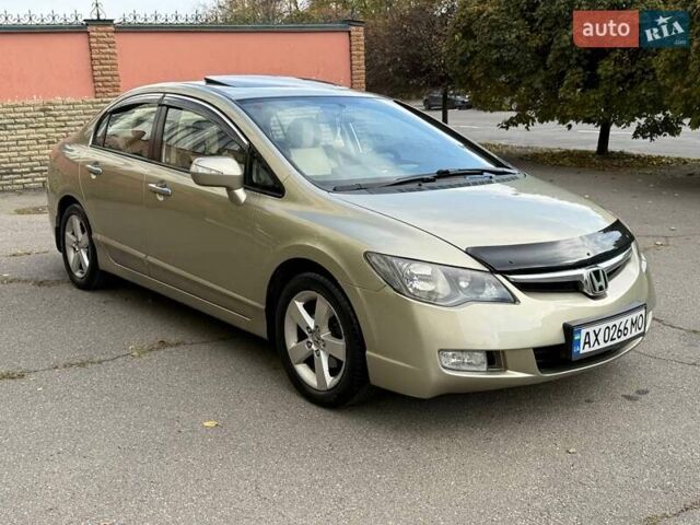 Бежевый Хонда Цивик, объемом двигателя 1.8 л и пробегом 242 тыс. км за 6300 $, фото 10 на Automoto.ua