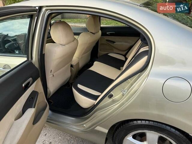 Бежевый Хонда Цивик, объемом двигателя 1.8 л и пробегом 242 тыс. км за 6300 $, фото 20 на Automoto.ua