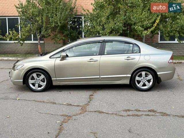 Бежевый Хонда Цивик, объемом двигателя 1.8 л и пробегом 242 тыс. км за 6300 $, фото 3 на Automoto.ua