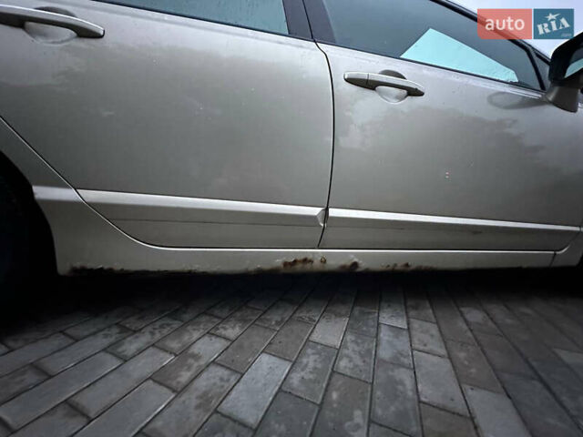 Бежевый Хонда Цивик, объемом двигателя 1.8 л и пробегом 230 тыс. км за 6500 $, фото 11 на Automoto.ua