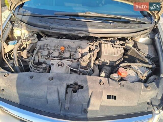 Бежевий Хонда Сівік, об'ємом двигуна 1.8 л та пробігом 157 тис. км за 7500 $, фото 13 на Automoto.ua