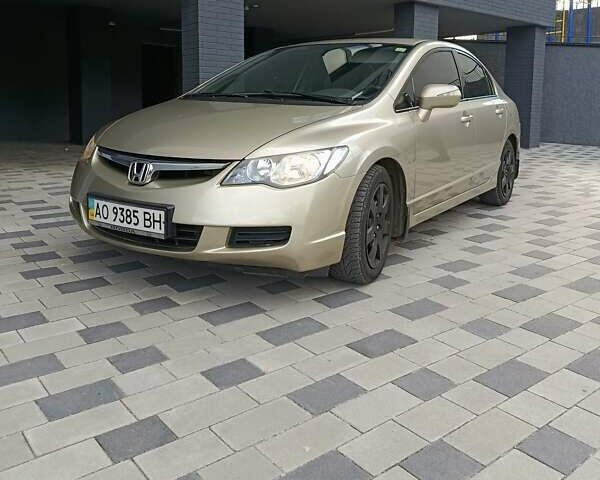 Бежевый Хонда Цивик, объемом двигателя 1.8 л и пробегом 290 тыс. км за 5700 $, фото 1 на Automoto.ua