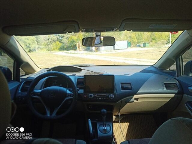 Бежевий Хонда Сівік, об'ємом двигуна 1.3 л та пробігом 188 тис. км за 6800 $, фото 6 на Automoto.ua