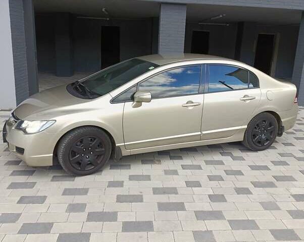 Бежевый Хонда Цивик, объемом двигателя 1.8 л и пробегом 290 тыс. км за 5700 $, фото 7 на Automoto.ua