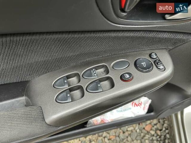 Бежевый Хонда Цивик, объемом двигателя 1.8 л и пробегом 160 тыс. км за 7700 $, фото 43 на Automoto.ua