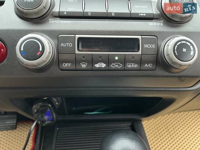 Бежевый Хонда Цивик, объемом двигателя 1.8 л и пробегом 160 тыс. км за 7700 $, фото 35 на Automoto.ua