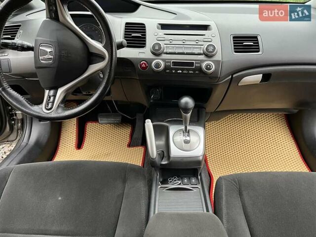 Бежевый Хонда Цивик, объемом двигателя 1.8 л и пробегом 160 тыс. км за 7700 $, фото 46 на Automoto.ua