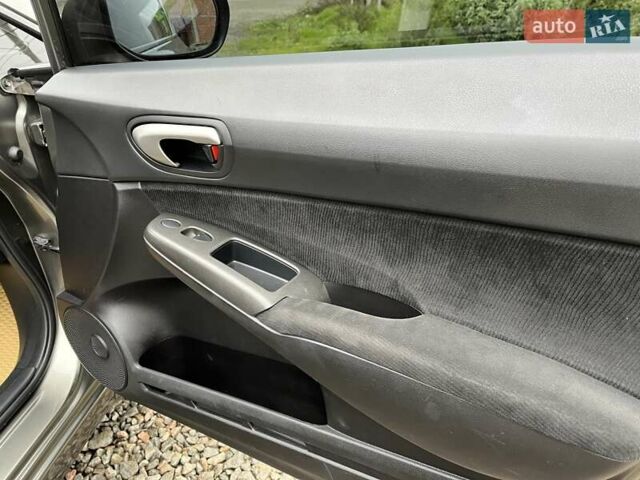 Бежевый Хонда Цивик, объемом двигателя 1.8 л и пробегом 160 тыс. км за 7700 $, фото 51 на Automoto.ua