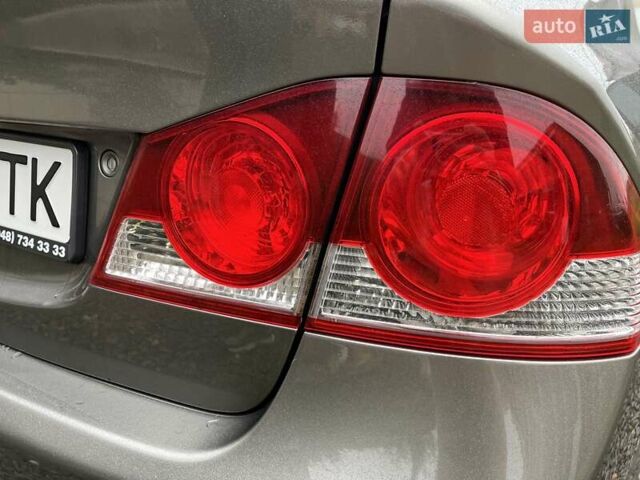 Бежевый Хонда Цивик, объемом двигателя 1.8 л и пробегом 160 тыс. км за 7700 $, фото 10 на Automoto.ua