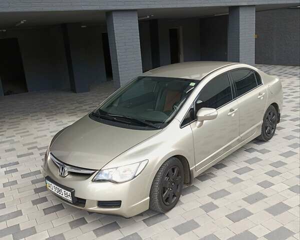 Бежевый Хонда Цивик, объемом двигателя 1.8 л и пробегом 290 тыс. км за 5700 $, фото 2 на Automoto.ua