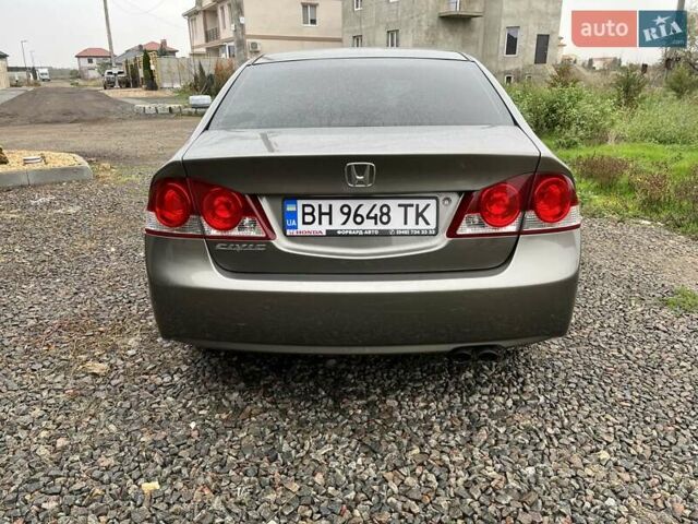 Бежевый Хонда Цивик, объемом двигателя 1.8 л и пробегом 160 тыс. км за 7700 $, фото 5 на Automoto.ua