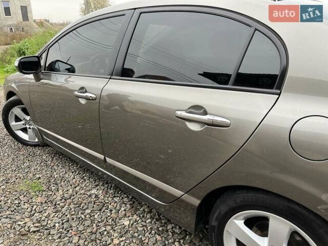 Бежевый Хонда Цивик, объемом двигателя 1.8 л и пробегом 160 тыс. км за 7700 $, фото 2 на Automoto.ua