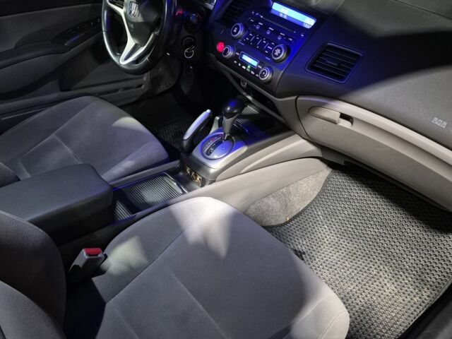 Бежевый Хонда Цивик, объемом двигателя 1.8 л и пробегом 161 тыс. км за 7000 $, фото 6 на Automoto.ua