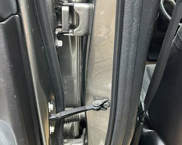 Бежевый Хонда Цивик, объемом двигателя 1.8 л и пробегом 160 тыс. км за 7700 $, фото 26 на Automoto.ua