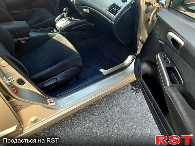 Бежевый Хонда Цивик, объемом двигателя 1.8 л и пробегом 255 тыс. км за 6100 $, фото 12 на Automoto.ua