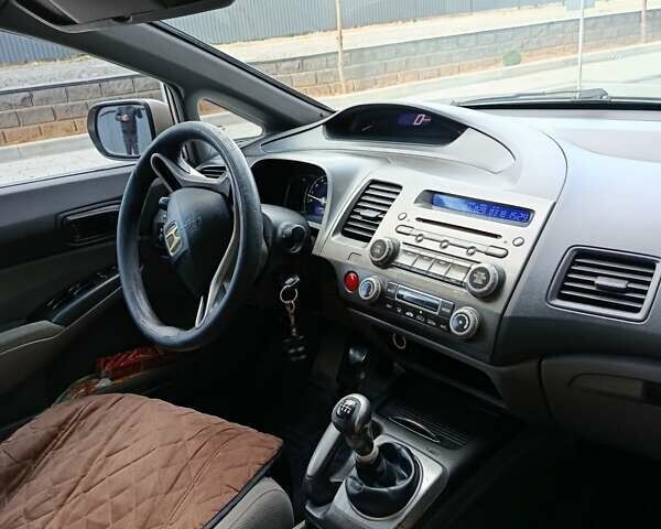 Бежевый Хонда Цивик, объемом двигателя 1.8 л и пробегом 290 тыс. км за 5700 $, фото 17 на Automoto.ua